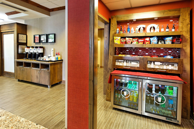 Food & Drinks 5, Hampton Inn Montrose, Montrose