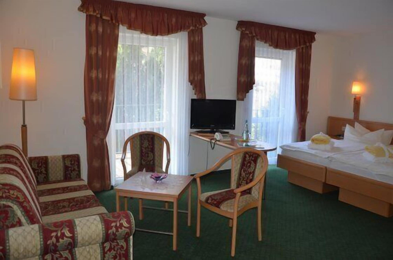 Bedroom 3, Landhotel Rittersgrün, Erzgebirgskreis