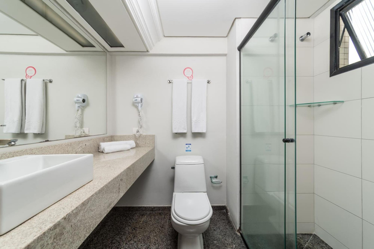 Bathroom 5, Rede Andrade CWB, Curitiba