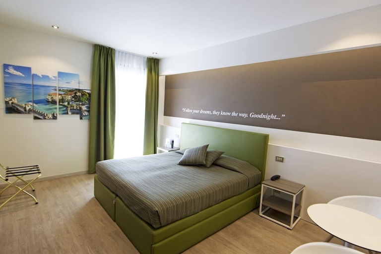 Bedroom 3, Hotel Ideal, Brescia
