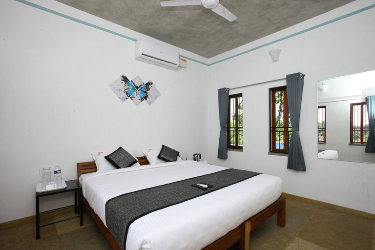 Bedroom 2, Hotel Du Palais, Viluppuram