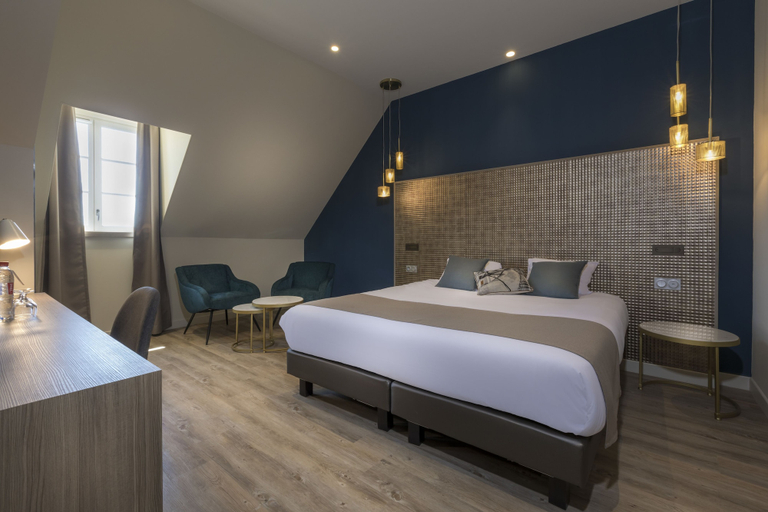 Bedroom 2, Demeure des Remparts, Seine-et-Marne