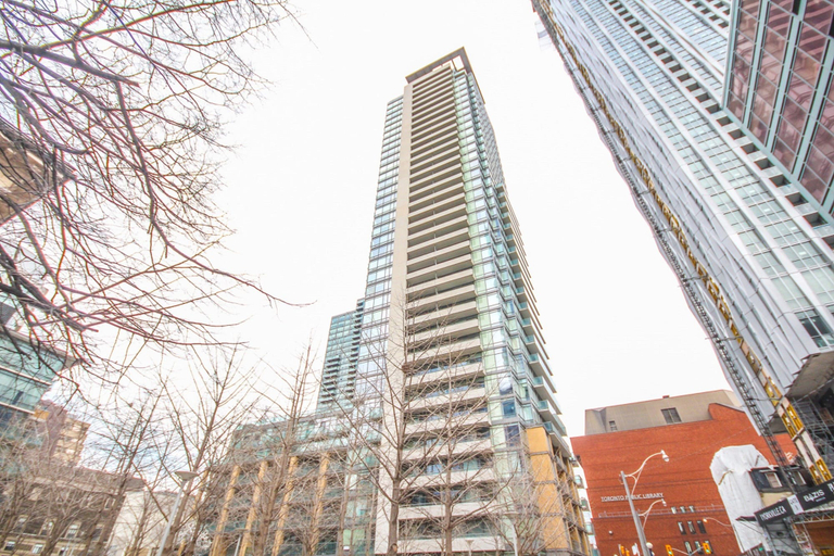 Exterior & Views 2, Sarkar Suites - YorkVille, Toronto