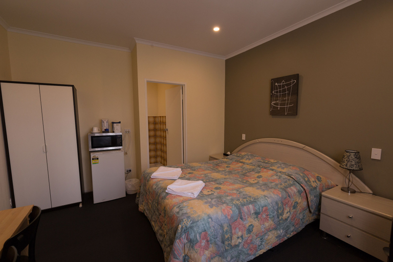 Bedroom 2, Chadstone Executive Motel, Melbourne