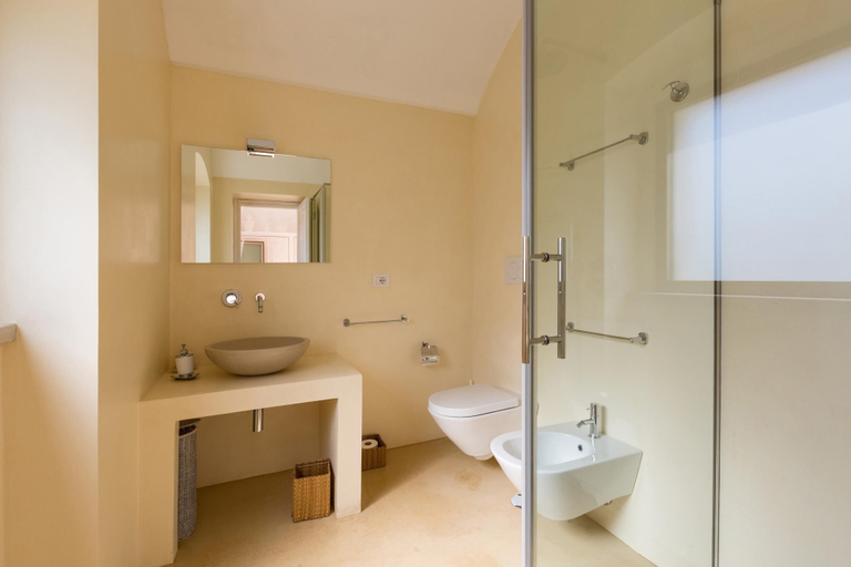 Bathroom 4, Casa Murredda, Brindisi