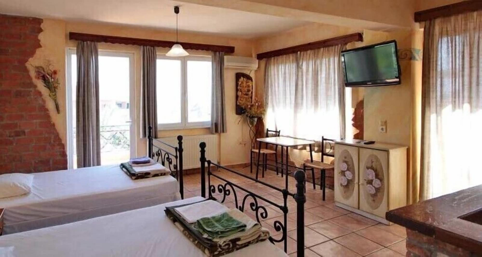 Bedroom 3, Aphrodites Studios, Central Greece