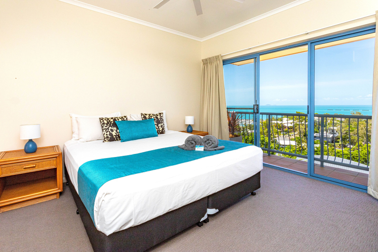 Bedroom 2, 9 Starview Apartments, Whitsunday