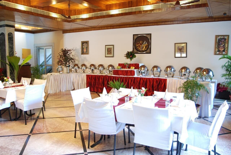 Food & Drinks 5, Hotel Corbett Kingdom, Nainital