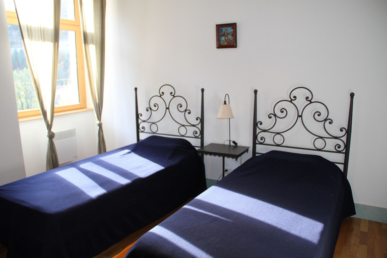 Bedroom 4, Domaine de Syam, Jura