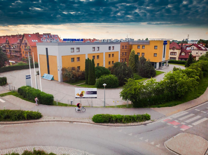 Exterior & Views 2, Hotel Bacero, Środa Śląska