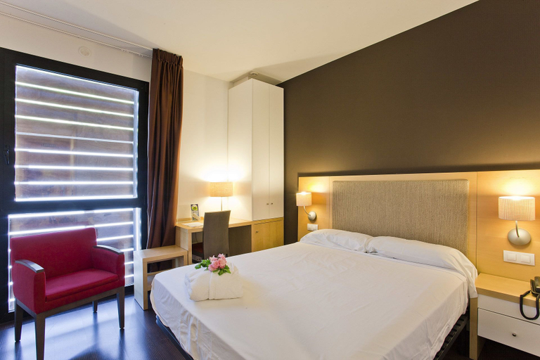 Bedroom 3, Hotel Balneario Elgorriaga, Navarra