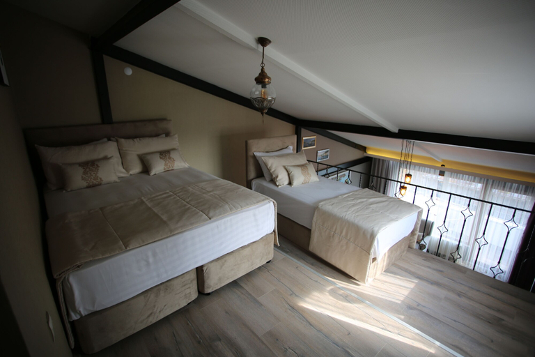 Bedroom 3, Artist Rooms Suites, Beyoğlu