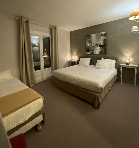 Bedroom 4, Logis Hôtel Médiéval, Montélimar Nord, Ardèche