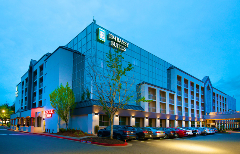 Exterior & Views 2, Embassy Suites by Hilton Seattle Bellevue, King