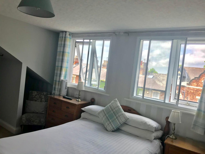 Bedroom 2, Friars Rest Guest House, York