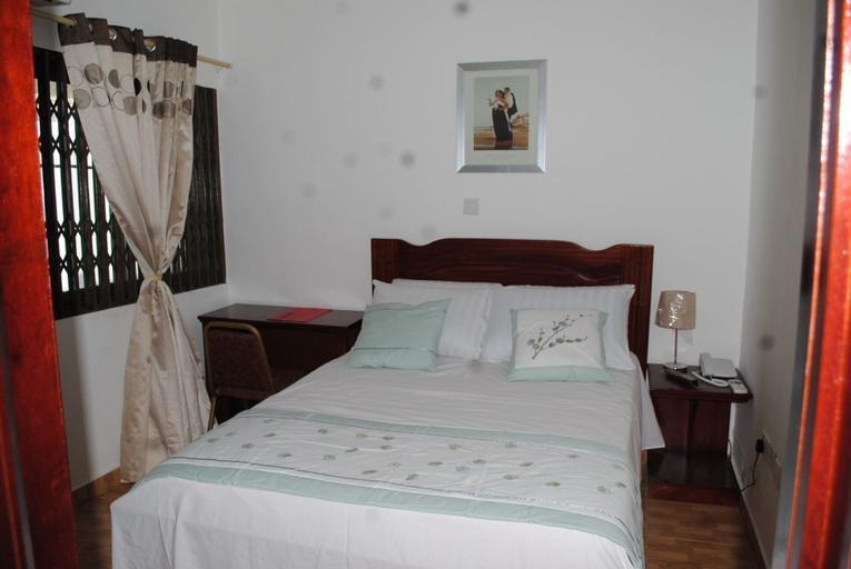 Bedroom 2, Madison Executive Guesthouse, Accra