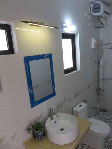 Bathroom 3, Phi Hung's Unique homestay, Hoa Lư