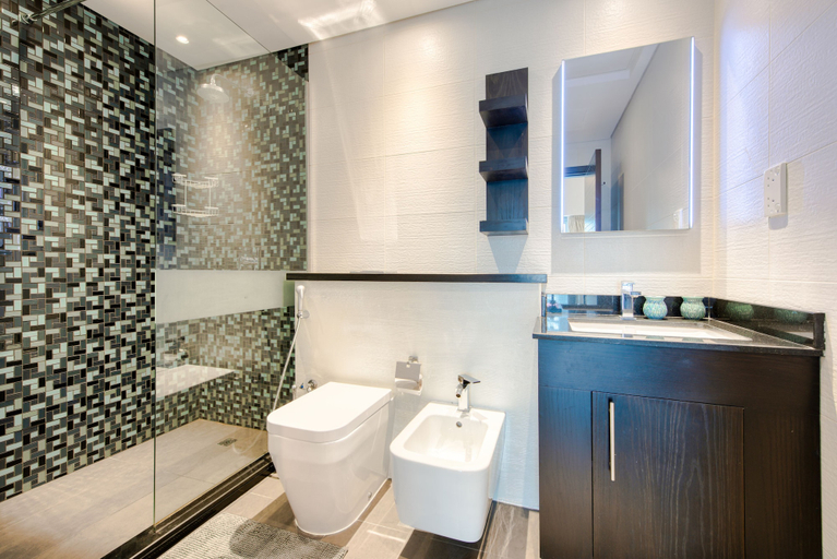 Others 5, R&H Cayan Tower, Dubai