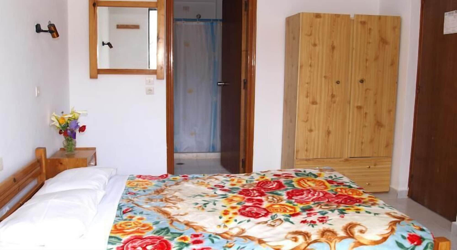 Bedroom 3, Hotel Rosmari, South Aegean