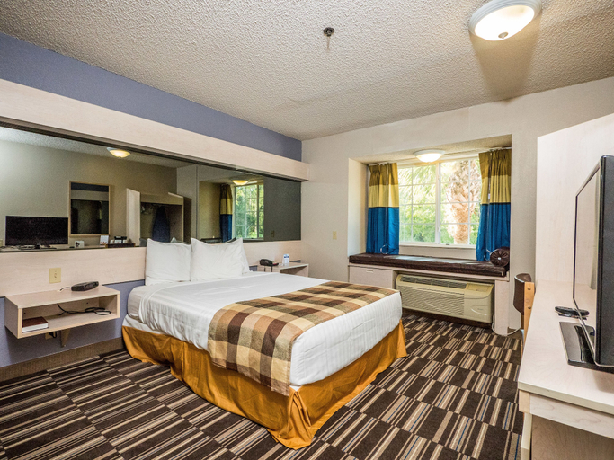 Bedroom 3, Microtel Inn & Suites by Wyndham Palm Coast I-95, Flagler