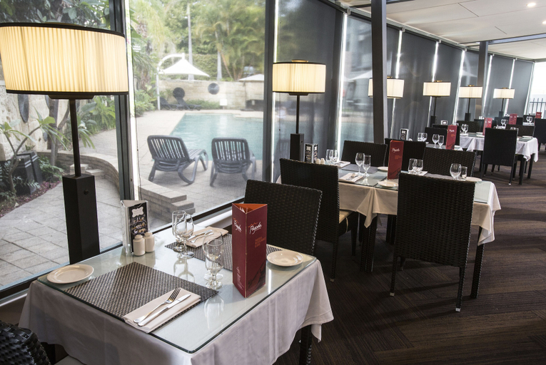 Food & Drinks 5, Pagoda Resort & Spa, Perth