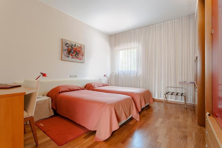 Bedroom 3, Grand Hotel President, Pordenone