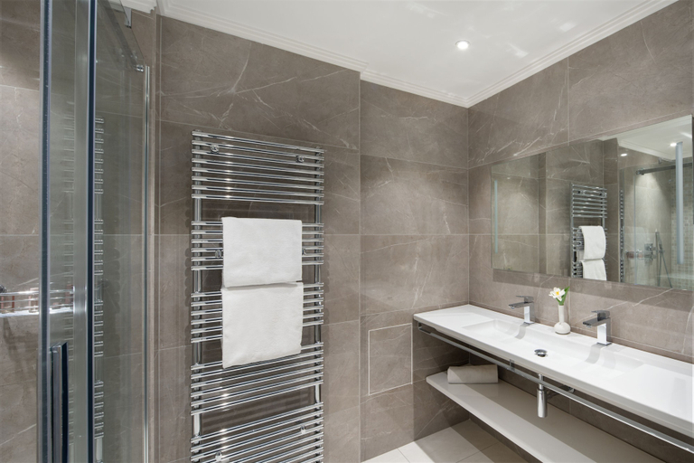 Bathroom 5, Hôtel Juliana Cannes, Alpes-Maritimes