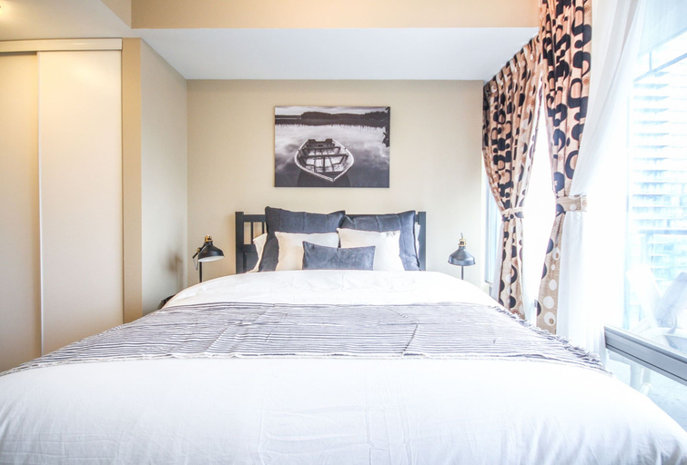 Bedroom 3, Sarkar Suites - YorkVille, Toronto