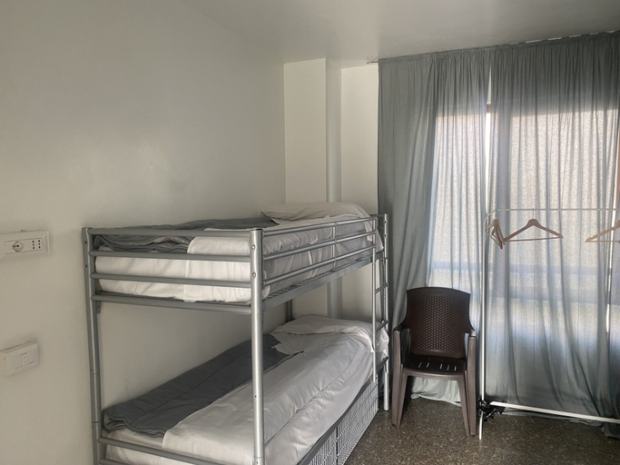 Bedroom 3, MR Hostel, Milano