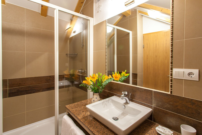 Bathroom 4, Bed and Breakfast Vanjaka, Trogir