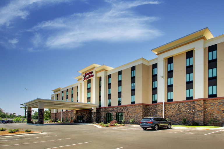 Exterior & Views 18