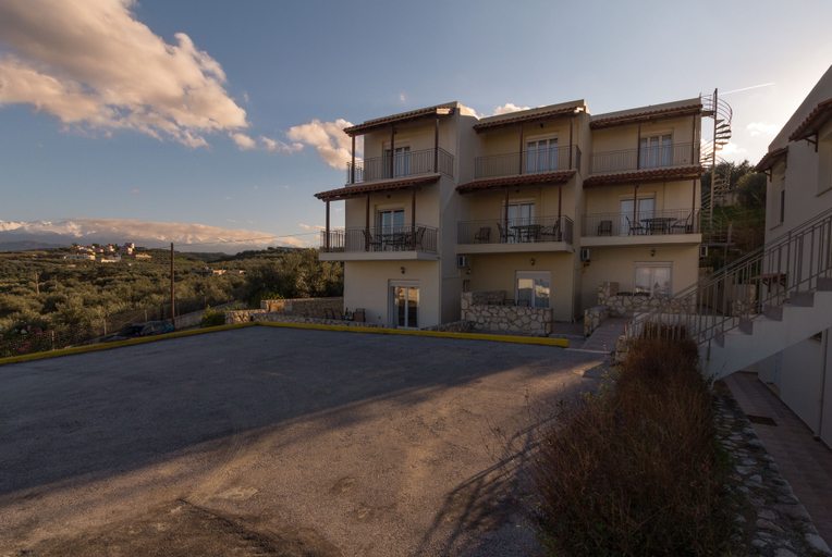 Exterior & Views 2, Like Home, Crete