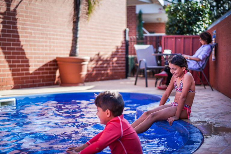 Sport & Beauty 2, Akuna Motor Inn and Apartments, Dubbo - Pt A