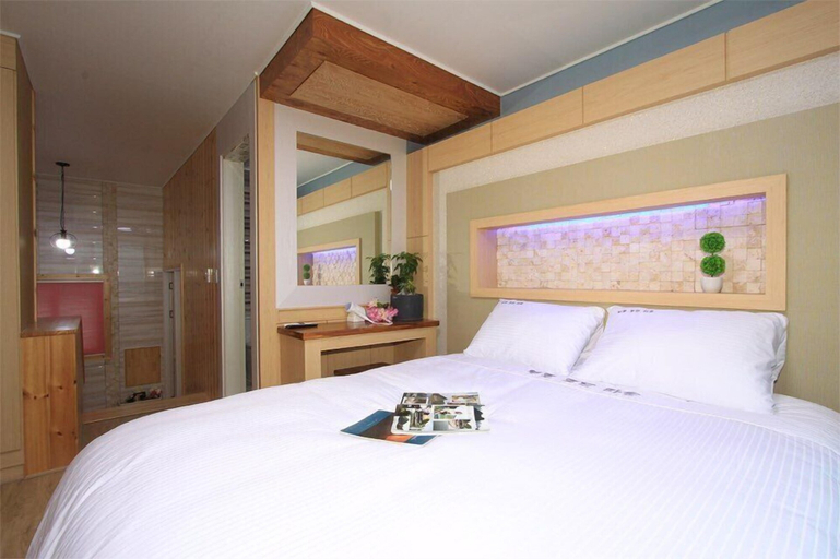 Bedroom 3, Blue Road Town Pension-Crystal, Yeongdeok