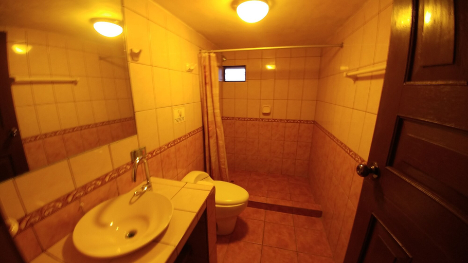Bathroom 4, WAYRAS III INN CUSCO, Cusco