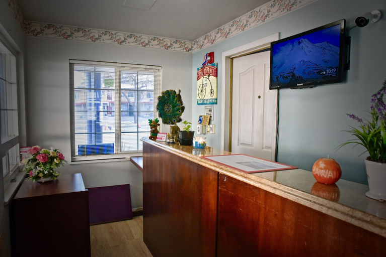 Others 5, Travel Inn, Shasta