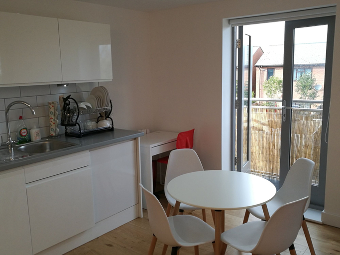 Others 3, Awesome City Apartment, Cambridgeshire