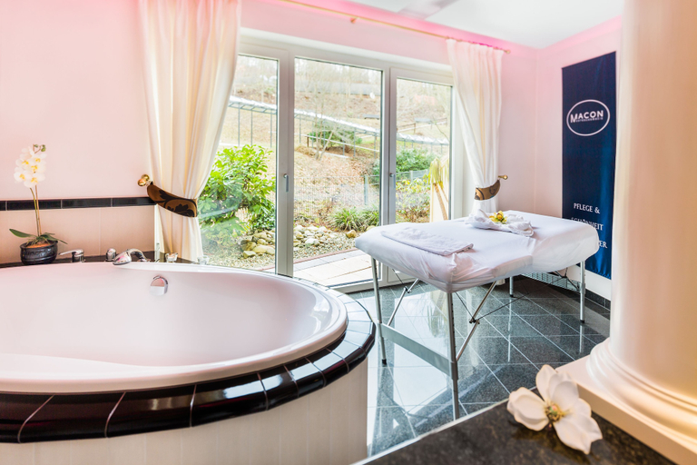 Bathroom 5, Villa Marburg Im Park, Aschaffenburg