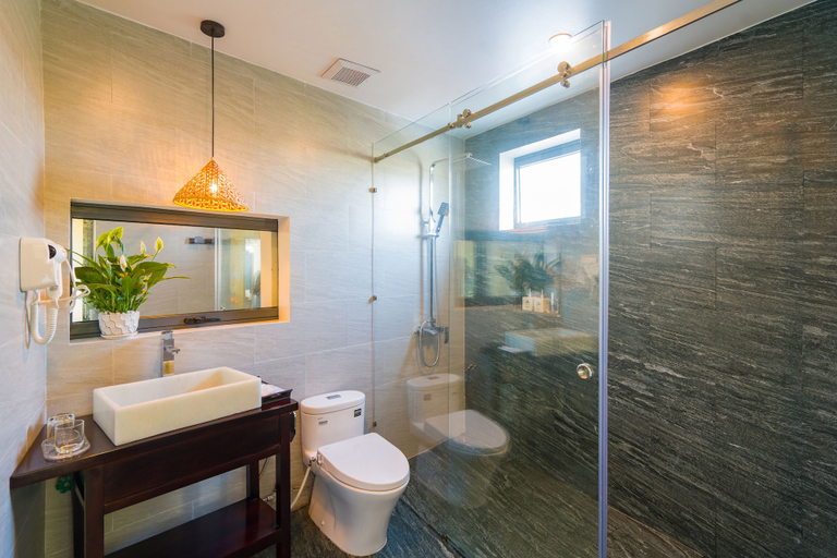 Bathroom 5, An Bang Beach Hai An Villa, Da Nang