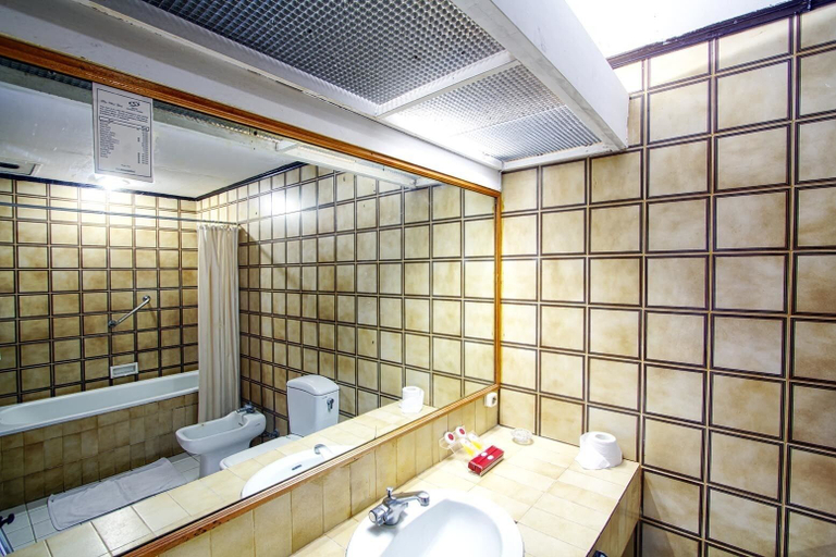 Bathroom, Sahid Manado, Manado