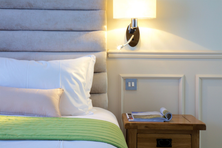 Bedroom 2, The Talbot Inn, Surrey