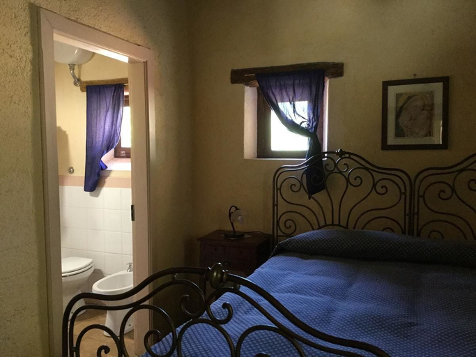 Bedroom 2, Agriturismo Colloreto, Cosenza