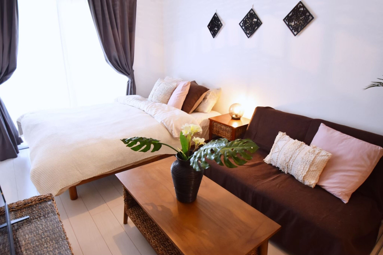 Bedroom 5, Mishuku Onna102, Onna