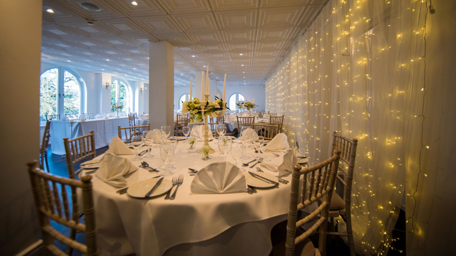 Food & Drinks 5, Gray Manor Hotel, Hampshire