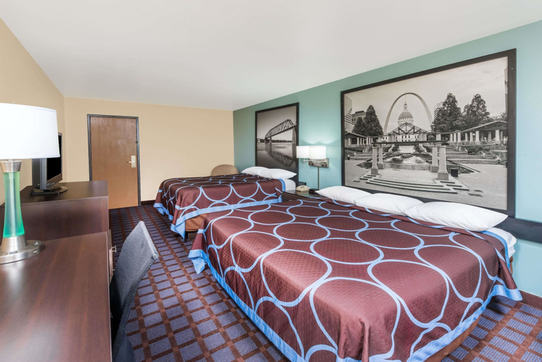 Bedroom 3, Super 8 by Wyndham Okawville, Washington