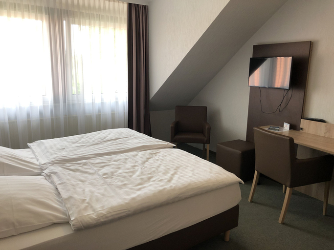 Bedroom 4, Landgasthaus Zur Linde, Northeim