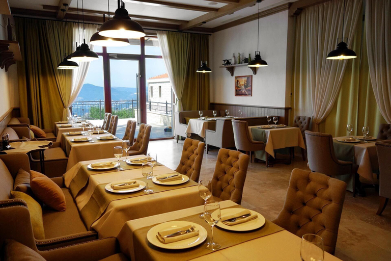 Food & Drinks 4, Oak Leaf Residences