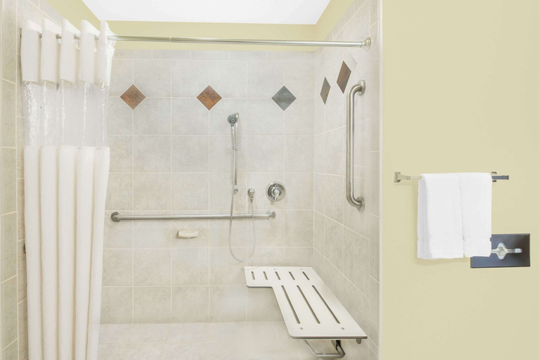Bathroom 4, Baymont by Wyndham Snyder, Scurry