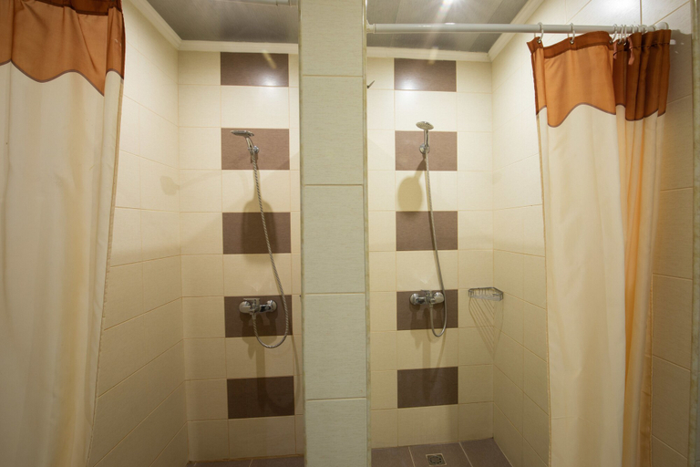 Bathroom 4, Kantar Hostel, Yerevan
