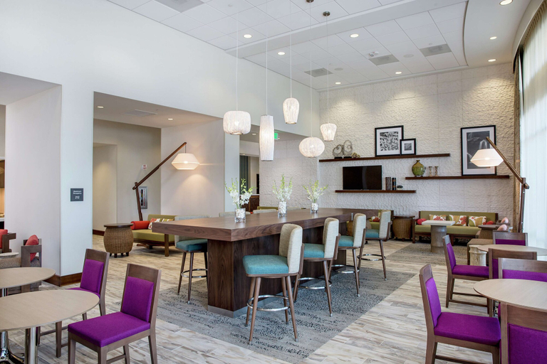 Food & Drinks 5, Hampton Inn & Suites Oahu/Kapolei, Honolulu